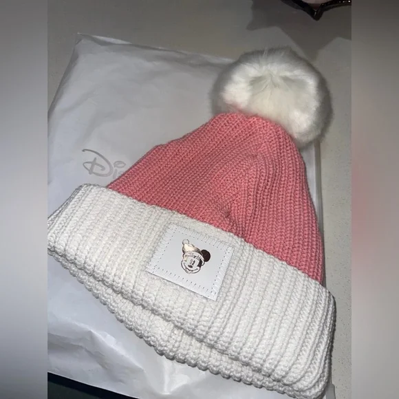 Love Your Melon Rare Pink Disney Minnie Mouse Holiday Pom Beanie Adult Women’s - Picture 2 of 7